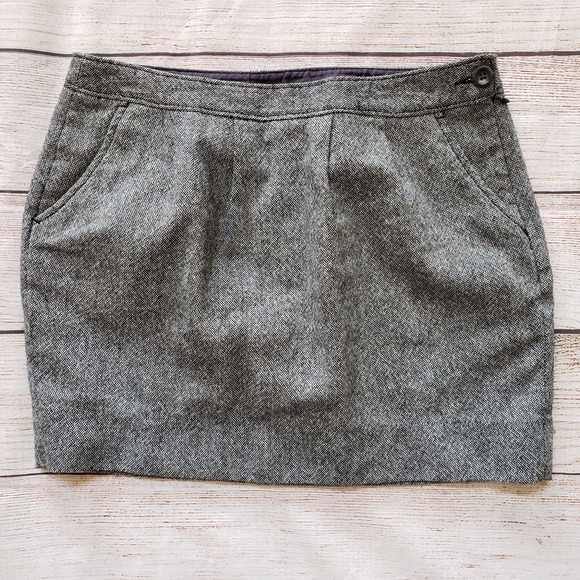 Old Navy Dresses & Skirts - Old Navy Black White Wool Mix Mini Skirt 6